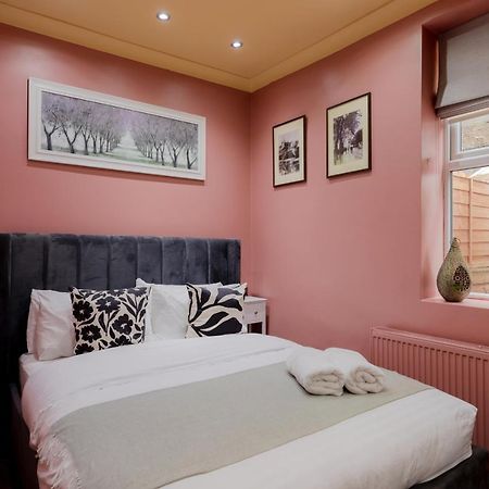 Central Stylish 2-Bed Apartment In Londres Exterior foto