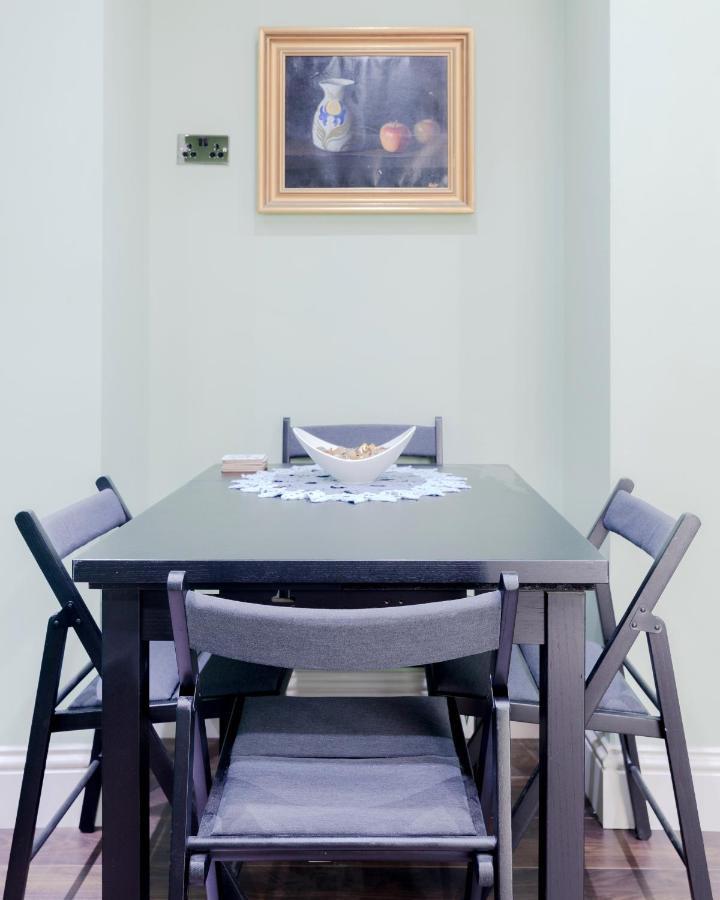 Central Stylish 2-Bed Apartment In Londres Exterior foto